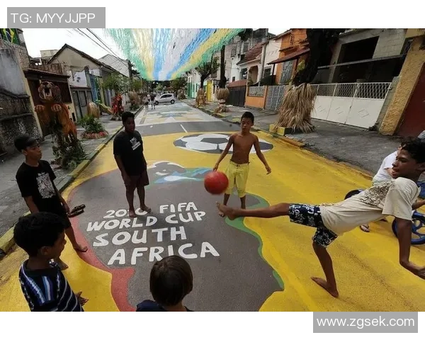 小格子足球明星的成长之路与辉煌成就揭秘